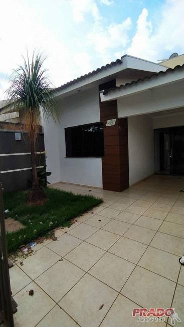 Foto 2 de Casa com 3 Quartos à venda, 110m² em Jardim Monte Rei, Maringá