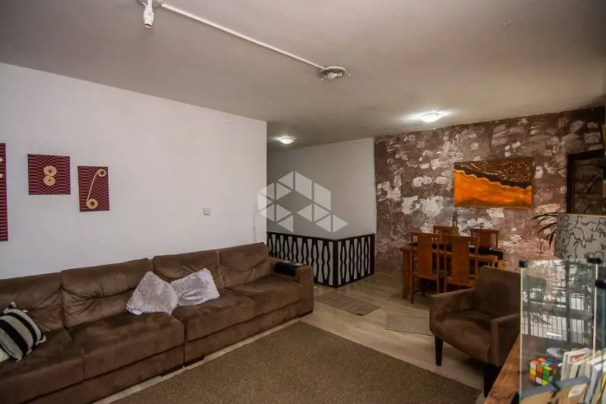 Foto 3 de Casa com 3 Quartos à venda, 300m² em São João, Porto Alegre