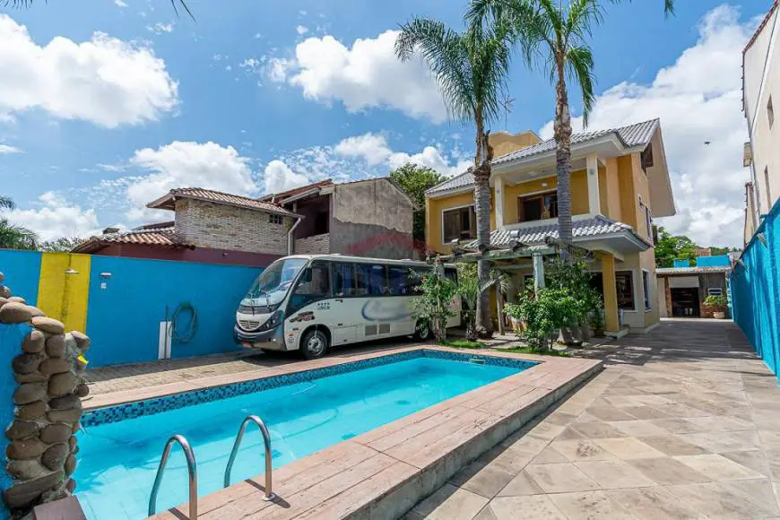 Foto 1 de Casa com 4 Quartos para alugar, 250m² em Igara, Canoas