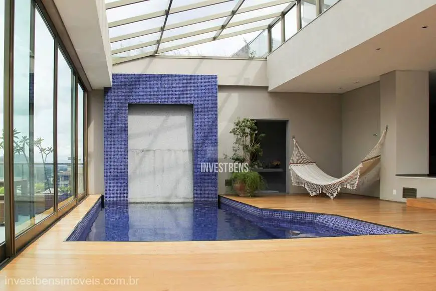 Foto 1 de Casa com 4 Quartos à venda, 630m² em Vila Castela , Nova Lima