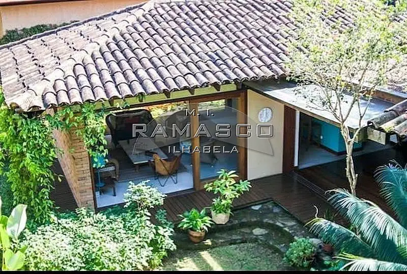 Foto 1 de Casa de Condomínio com 3 Quartos à venda, 220m² em Saco da Capela, Ilhabela