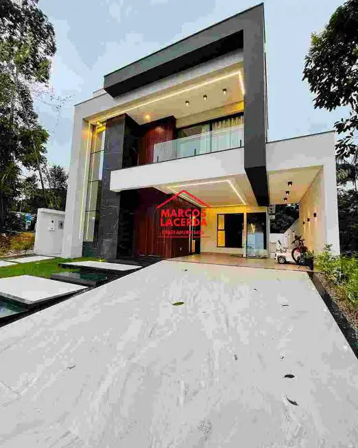 Foto 1 de Casa de Condomínio com 4 Quartos à venda, 335m² em Ponta Negra, Manaus