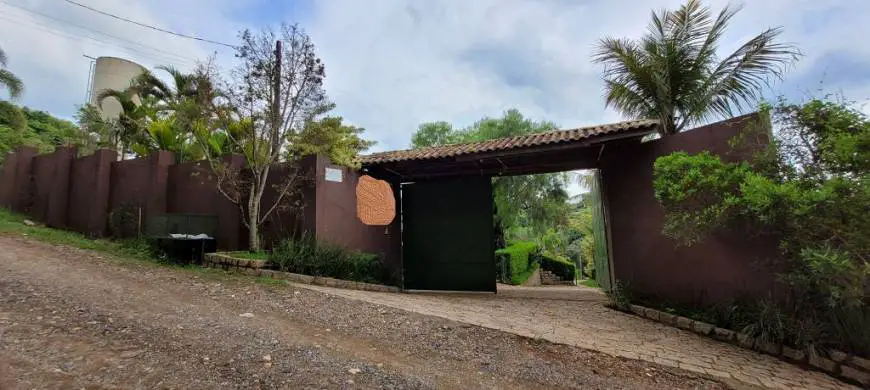 Foto 1 de Chácara com 3 Quartos à venda, 300m² em Parque Valinhos, Valinhos