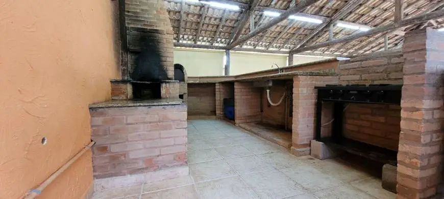 Foto 3 de Chácara com 3 Quartos à venda, 300m² em Parque Valinhos, Valinhos