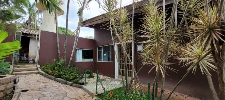 Foto 4 de Chácara com 3 Quartos à venda, 300m² em Parque Valinhos, Valinhos