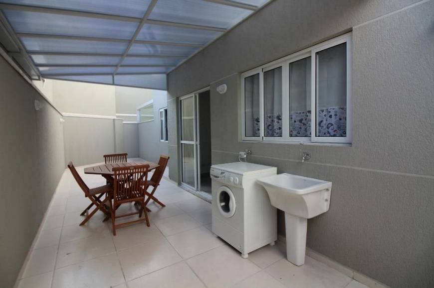 Foto 1 de Kitnet com 1 Quarto para alugar, 22m² em Centro, Curitiba