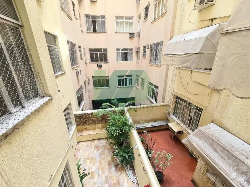 Foto 3 de Apartamento com 2 Quartos para alugar, 80m² em Laranjeiras, Rio de Janeiro