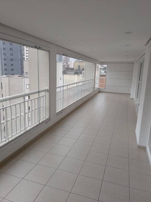 Foto 1 de Apartamento com 3 Quartos para alugar, 200m² em Morumbi, São Paulo