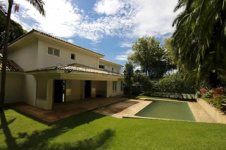 Foto 1 de Casa com 3 Quartos para alugar, 6000m² em Morumbi, São Paulo