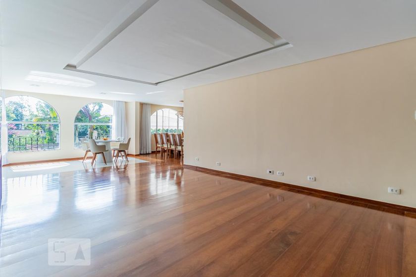 Foto 3 de Casa com 4 Quartos para alugar, 533m² em Jardim Marajoara, São Paulo