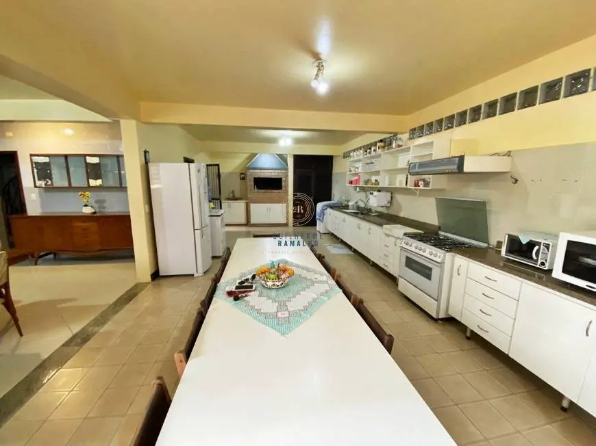Foto 5 de Casa com 7 Quartos para alugar, 287m² em Centro, Balneário Camboriú