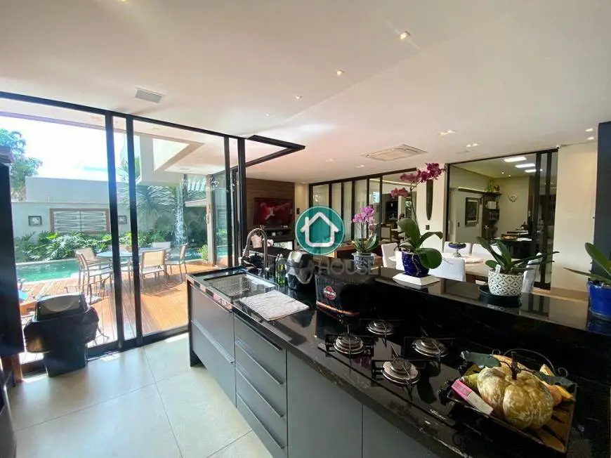 Foto 3 de Casa de Condomínio com 4 Quartos à venda, 470m² em Residencial Damha, Campo Grande
