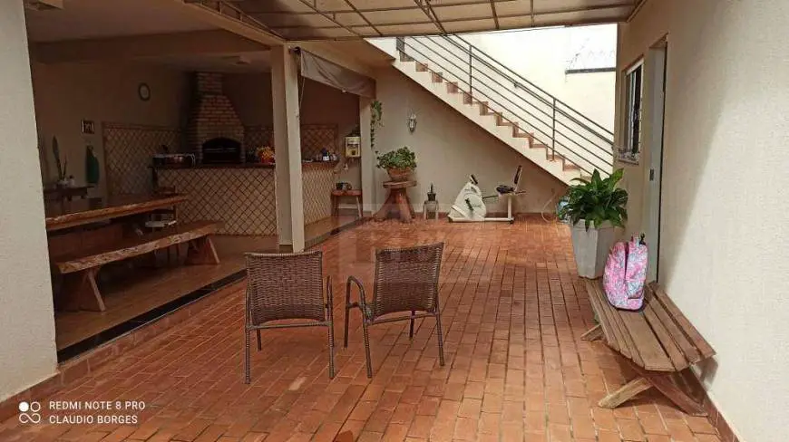 Foto 1 de Sobrado com 3 Quartos à venda, 226m² em Residencial Solar dos Ataídes 2 Etapa , Rio Verde