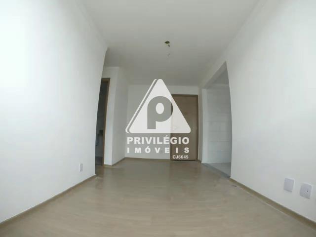 Foto 3 de Apartamento com 2 Quartos à venda, 43m² em Colégio, Rio de Janeiro
