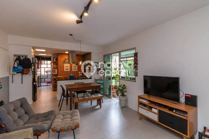 Foto 1 de Apartamento com 2 Quartos à venda, 96m² em Lagoa, Rio de Janeiro