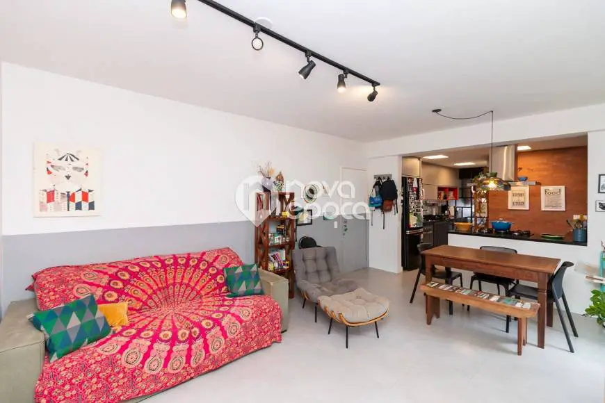 Foto 3 de Apartamento com 2 Quartos à venda, 96m² em Lagoa, Rio de Janeiro