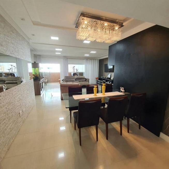 Foto 1 de Apartamento com 3 Quartos à venda, 173m² em Zona 01, Maringá