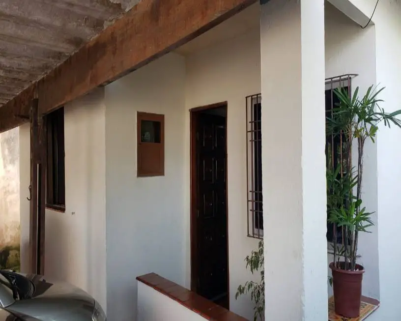 Foto 1 de Casa com 2 Quartos à venda, 190m² em Jardim Santo Andre, Santo André