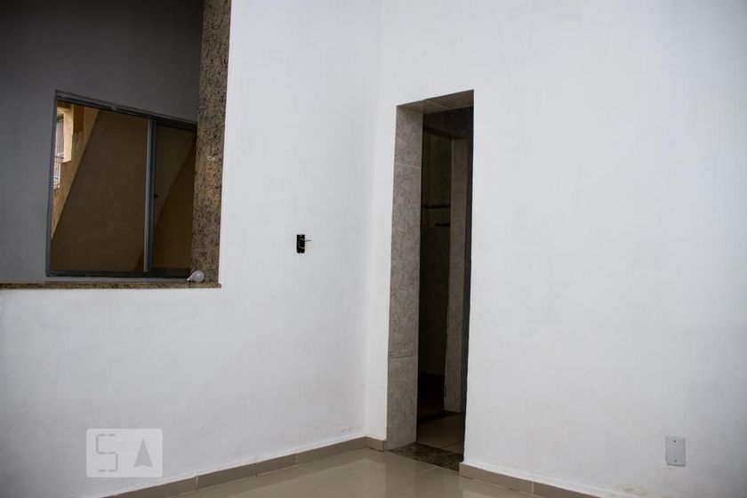 Foto 3 de Casa com 2 Quartos para alugar, 70m² em Piedade, Rio de Janeiro