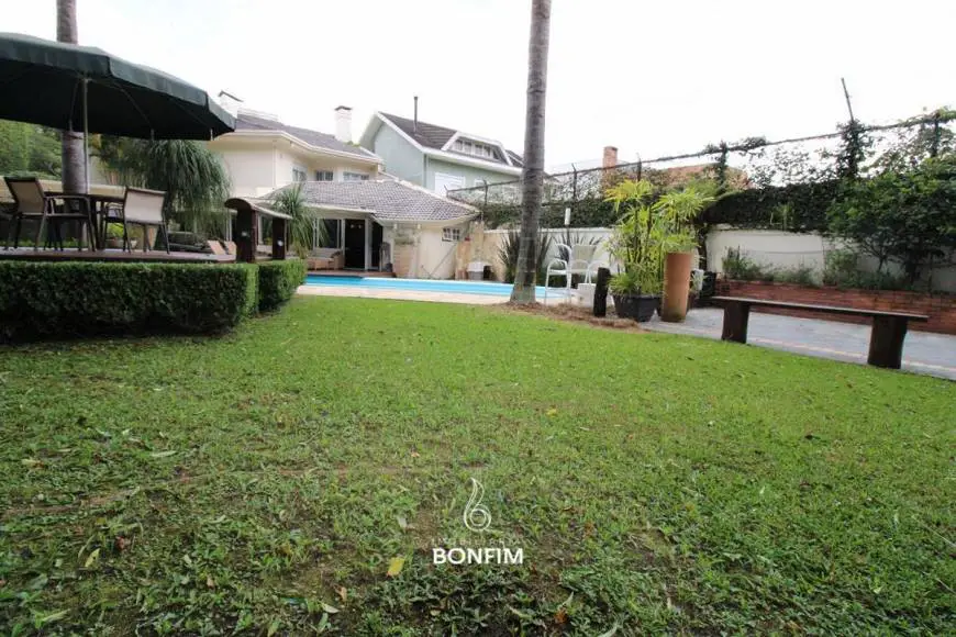 Foto 2 de Casa com 3 Quartos à venda, 330m² em Cascatinha, Curitiba