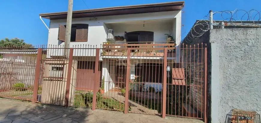 Foto 1 de Casa com 3 Quartos à venda, 336m² em Cristo Redentor, Porto Alegre