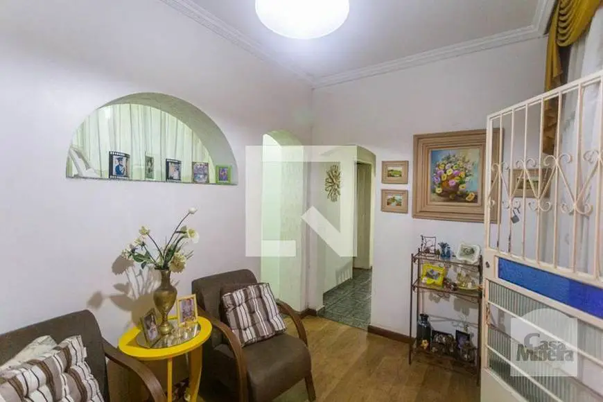 Foto 2 de Casa com 3 Quartos à venda, 180m² em Santa Efigênia, Belo Horizonte