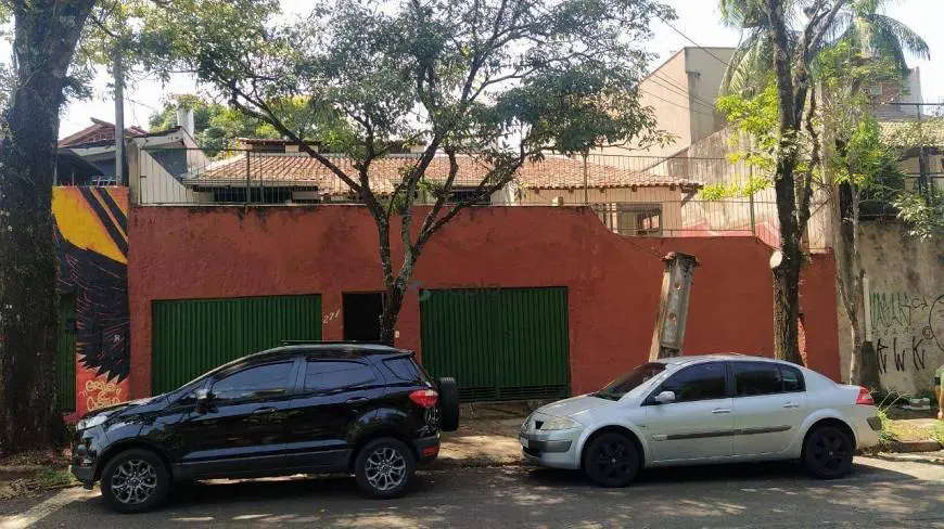 Foto 1 de Casa com 4 Quartos para alugar, 250m² em Jardim Higienopolis, Londrina