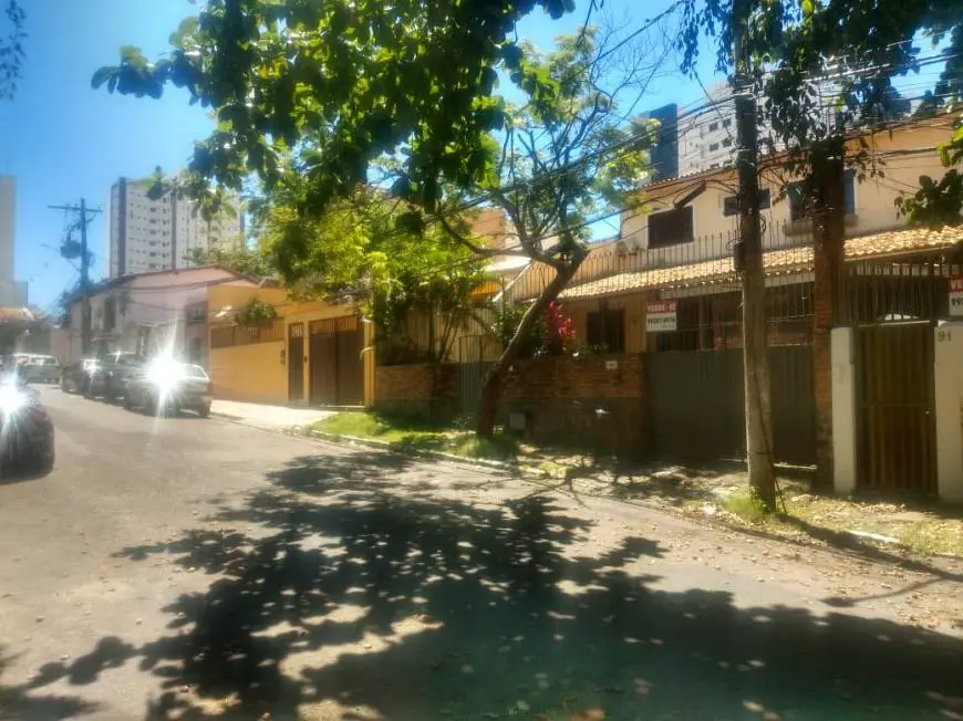Foto 1 de Casa com 4 Quartos para alugar, 360m² em Pituba, Salvador