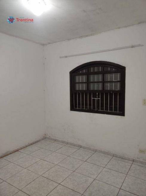 Foto 3 de Casa com 4 Quartos para alugar, 150m² em Santa Luzia, Ribeirão Pires