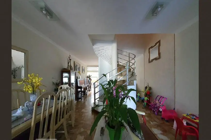 Foto 2 de Casa com 5 Quartos à venda, 285m² em Chácara Klabin, São Paulo