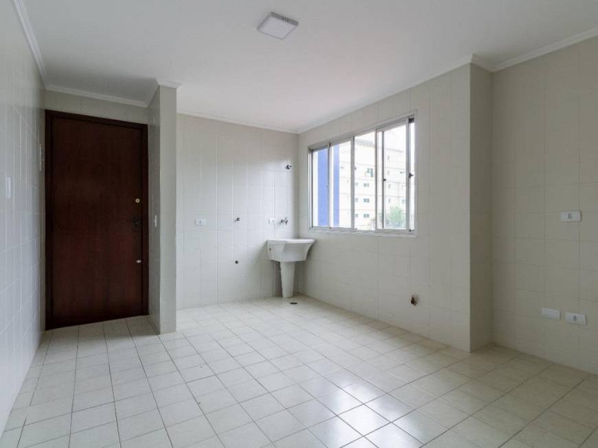 Foto 3 de Apartamento com 1 Quarto à venda, 29m² em Água Verde, Curitiba