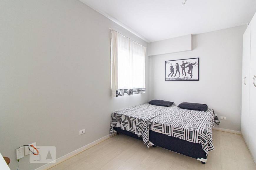 Foto 2 de Apartamento com 1 Quarto para alugar, 39m² em Centro, Curitiba