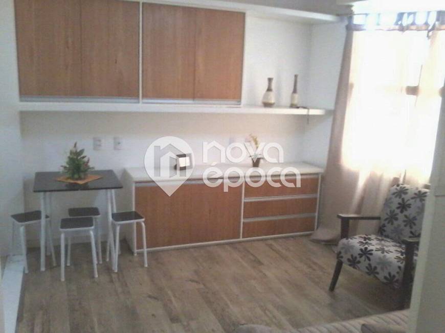 Foto 2 de Apartamento com 1 Quarto à venda, 48m² em Centro, Rio de Janeiro
