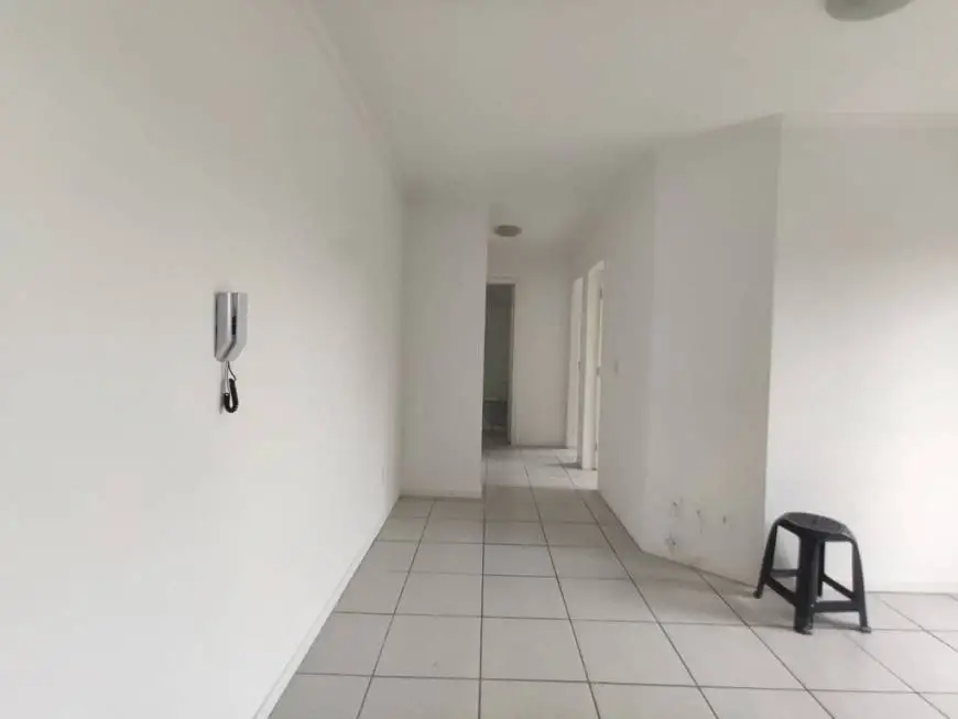 Foto 5 de Apartamento com 2 Quartos para alugar, 51m² em Bucarein, Joinville