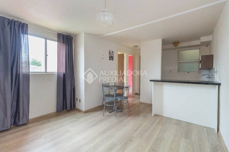 Foto 1 de Apartamento com 2 Quartos para alugar, 40m² em Campo Novo, Porto Alegre