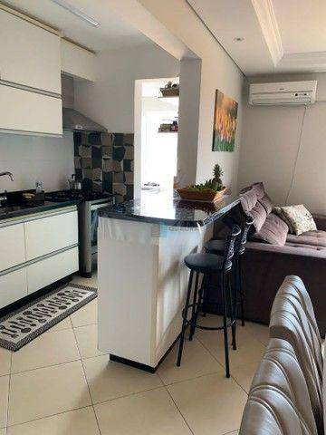 Foto 1 de Apartamento com 2 Quartos à venda, 77m² em Carianos, Florianópolis