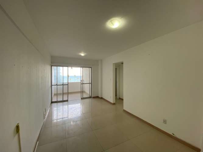 Foto 2 de Apartamento com 2 Quartos para alugar, 82m² em Costa Azul, Salvador
