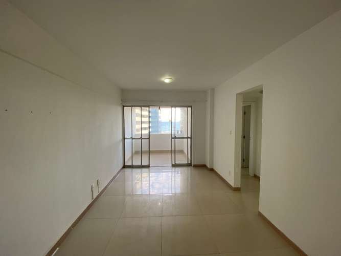 Foto 3 de Apartamento com 2 Quartos para alugar, 82m² em Costa Azul, Salvador