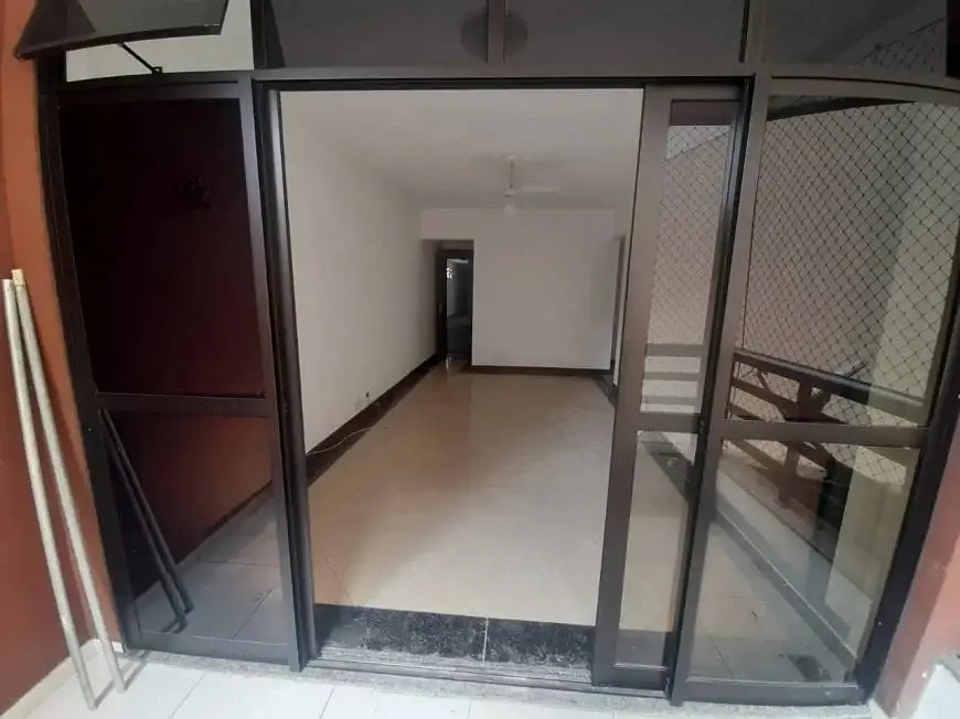 Foto 1 de Apartamento com 2 Quartos para alugar, 75m² em Santa Rosa, Niterói