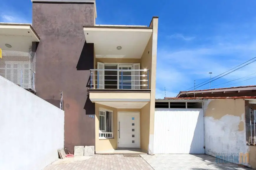 Foto 2 de Casa com 2 Quartos para alugar, 125m² em Niterói, Canoas