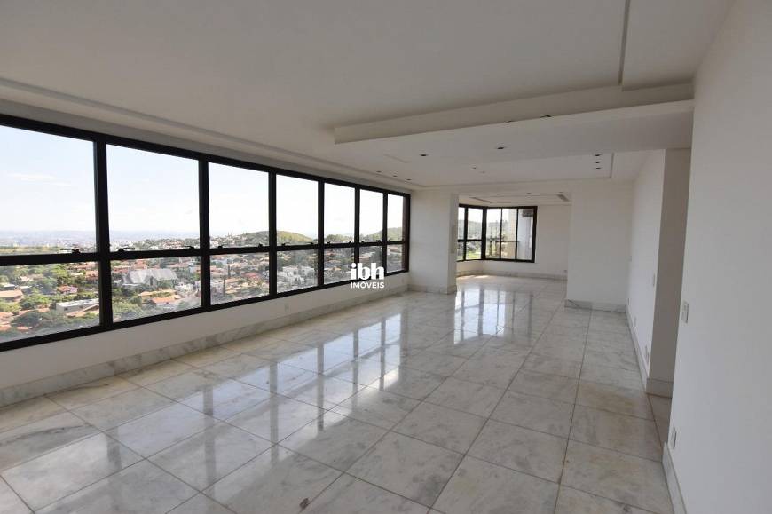 Foto 1 de Casa com 4 Quartos à venda, 240m² em Belvedere, Belo Horizonte