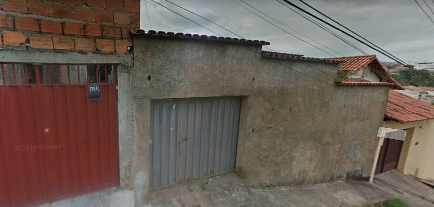 Foto 1 de Casa com 4 Quartos à venda, 200m² em Campo Alegre, Belo Horizonte