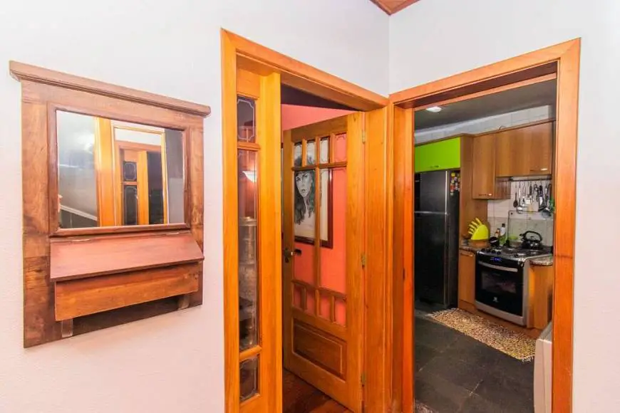 Foto 2 de Casa com 4 Quartos à venda, 336m² em Passo da Areia, Porto Alegre