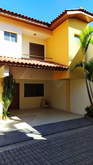 Foto 1 de Casa de Condomínio com 3 Quartos à venda, 110m² em Vila Pirajussara, São Paulo