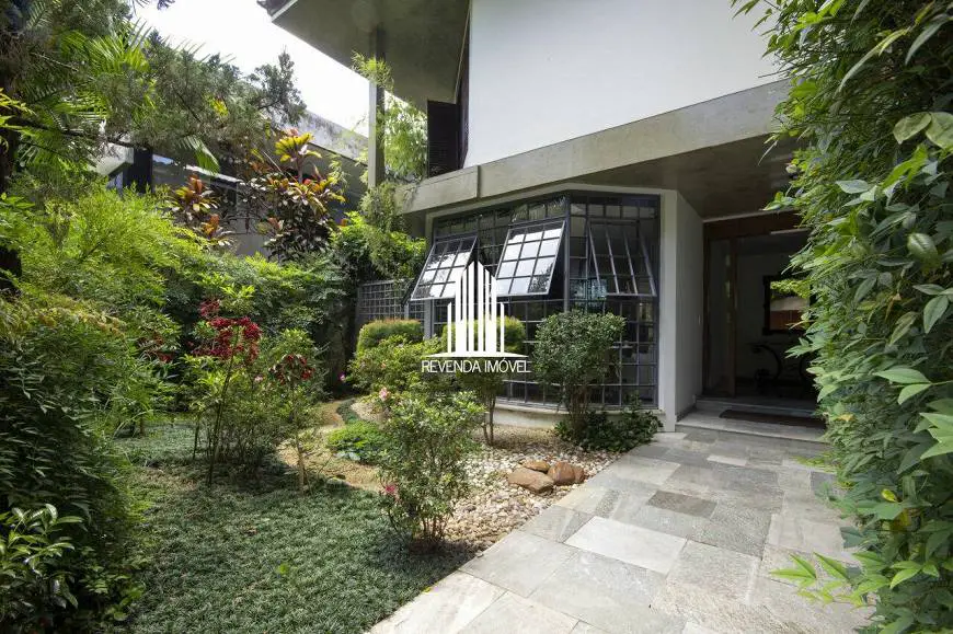 Foto 2 de Sobrado com 6 Quartos à venda, 480m² em Alto de Pinheiros, São Paulo