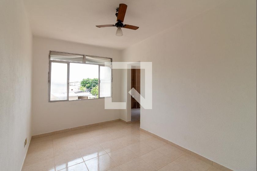 Foto 3 de Apartamento com 1 Quarto para alugar, 30m² em Irajá, Rio de Janeiro