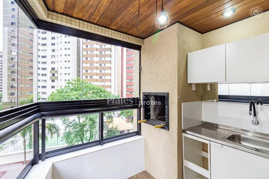 Foto 4 de Apartamento com 2 Quartos para alugar, 72m² em Batel, Curitiba
