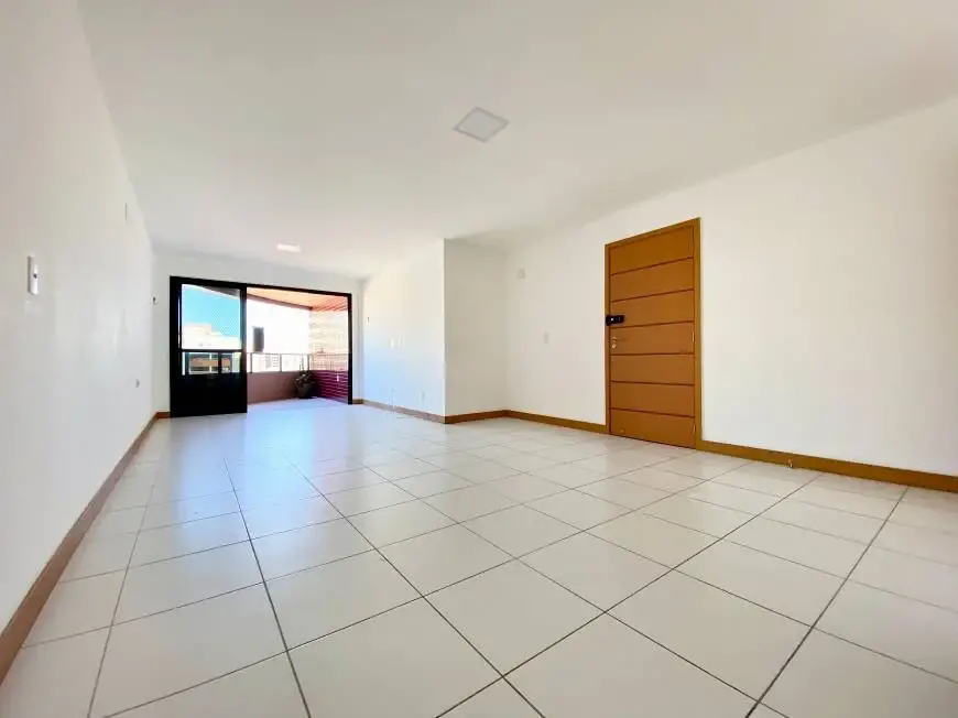 Foto 2 de Apartamento com 3 Quartos para alugar, 137m² em Jatiúca, Maceió