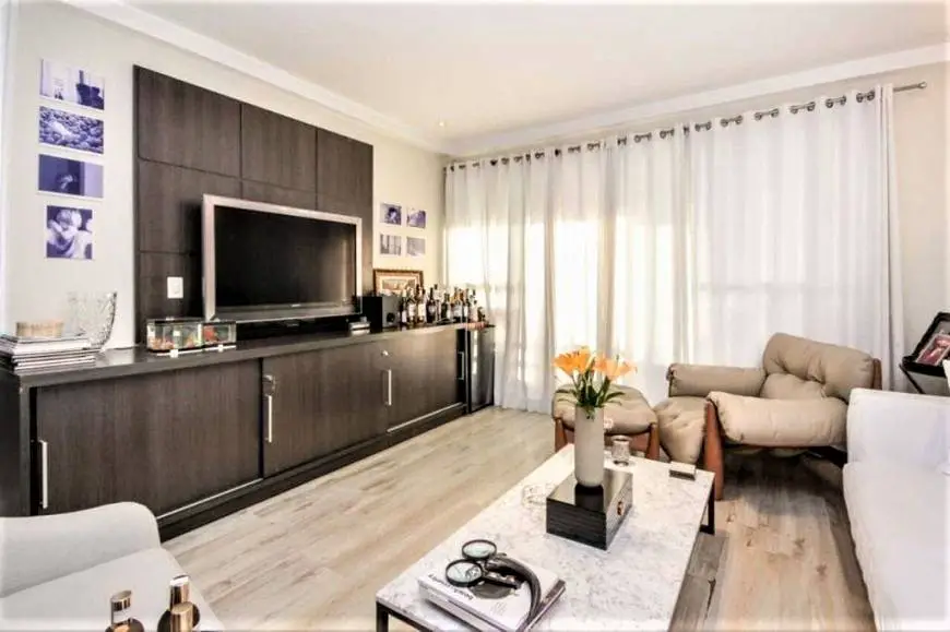 Foto 1 de Apartamento com 3 Quartos à venda, 120m² em Vila Hamburguesa, São Paulo