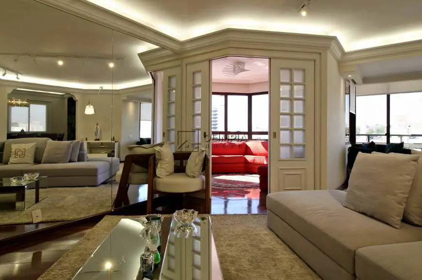 Foto 1 de Apartamento com 4 Quartos para alugar, 227m² em Moema, São Paulo